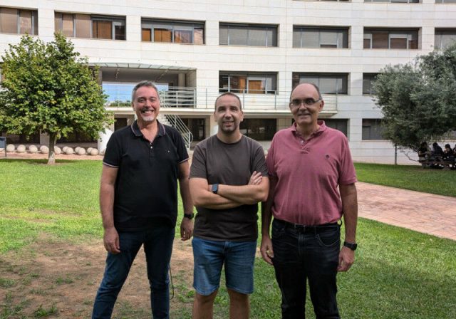 (Da esquerda para a direita). Josema Torres, Raúl Ballestín e Xavier Ponsoda.