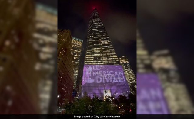 O edifício mais alto dos EUA, One World Trade Center, ilumina-se nas celebrações do Diwali
