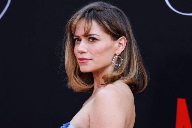 Bethany Joy Lenz em estreia na Califórnia