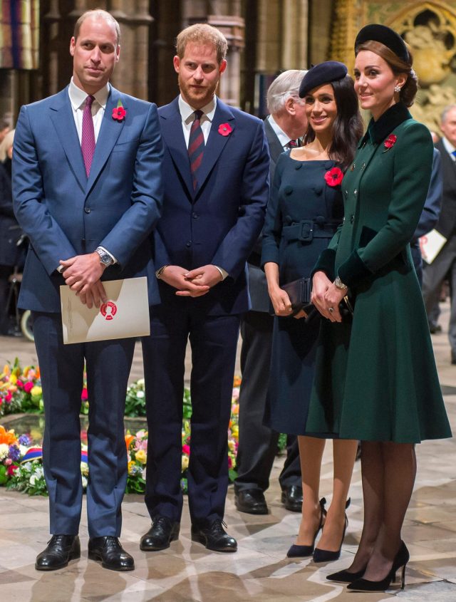 (LR) Príncipe William, Príncipe Harry, Meghan Markle, Kate Middleton