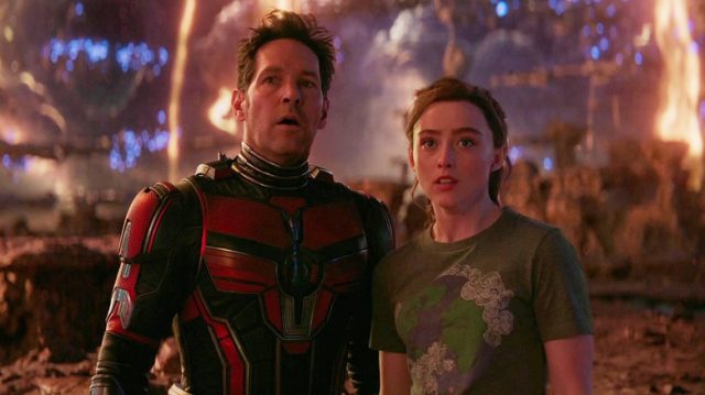 Paul Rudd como Scott e Kathryn Newton como Cassie em Homem-Formiga e a Vespa: Quantumania