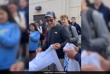 Actor Paul Rudd Surprises Voters In Pennsylvania, Hands Out Water