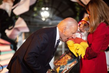 In Last White House Halloween, POTUS 'Bites' Baby, 1st Lady In Panda Costume