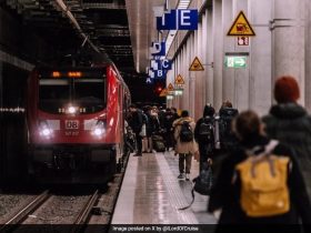 Axe Attack On Paris Train Leaves 4 Teens Injured