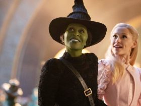 Elphaba and Glinda in the Emerald City in Wicked