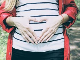 Woman Visits Doctor For Sore Throat, Finds She's Pregnant With Quadruplets